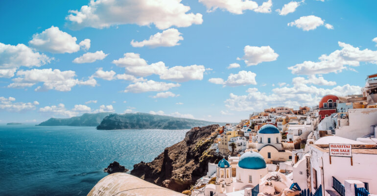 Travel to Greece in this guided tour Grand Tour of Greece including the Cyclades and the archaeological sites with our partner Tours Chanteclerc