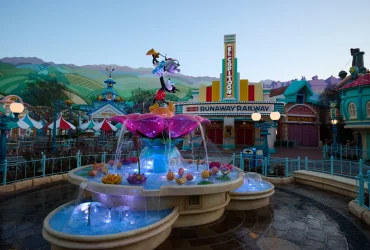 Fontaine dans Toontown dans les parc Disneyland à Disneyland Resort en Californie proche de Los Angeles