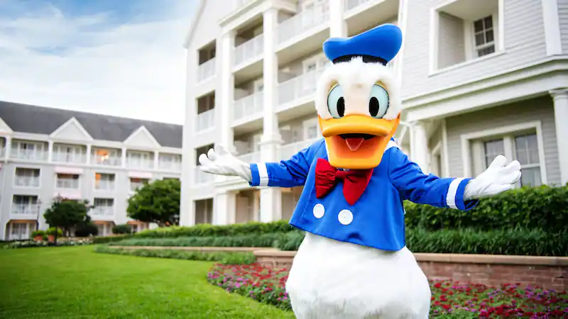 Abonnés Disney+ : Économisez jusqu'à 35 % sur les chambres de certains hôtels Disney Resort pendant les fêtes de fin d'année