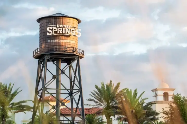 Découvrez l'enchantement de Disney Springs, une zone d'Accès gratuite du Walt Disney World Resort à Orlando