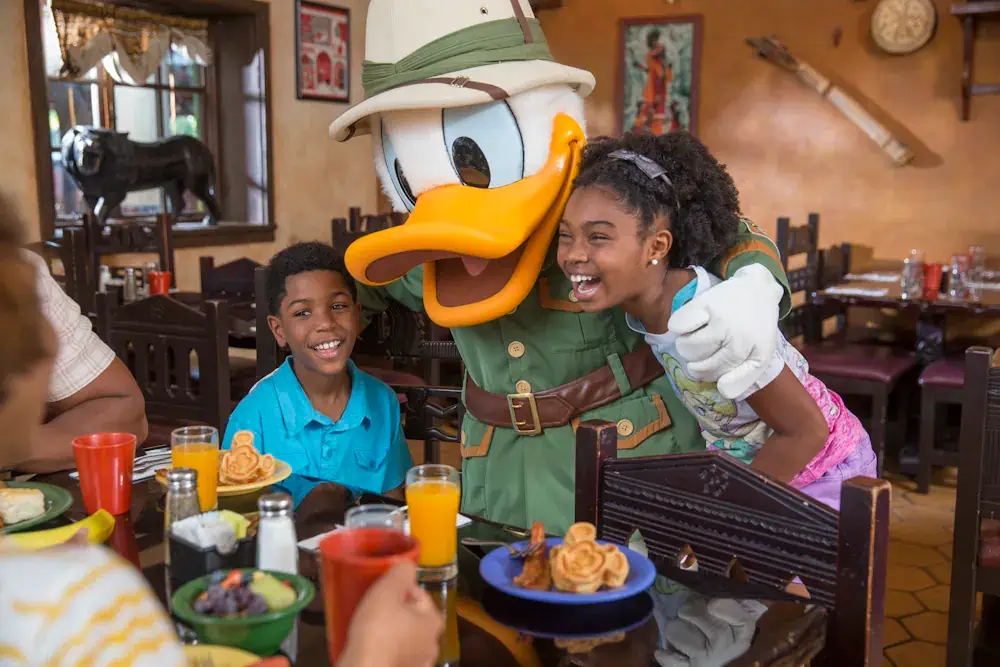 Tusker House meilleur restaurant personnage Disney au parc Disney's Animal Kingdom